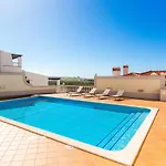 Sunset Retreat, Del Rey C7 프라이아델레이