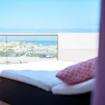 Sunset Retreat, Del Rey C7 아파트