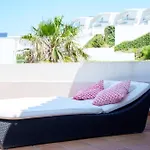 Sunset Retreat, Del Rey C7 프라이아델레이