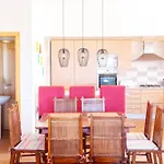 Sunset Retreat, Del Rey C7 프라이아델레이